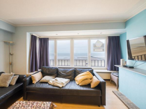 Apartment on the third floor for family